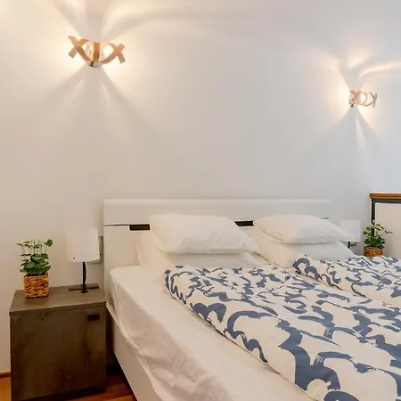 La Fortezza Panzio Apartment *