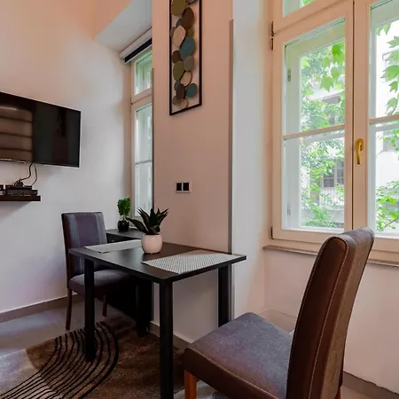 La Fortezza Panzio Apartament *