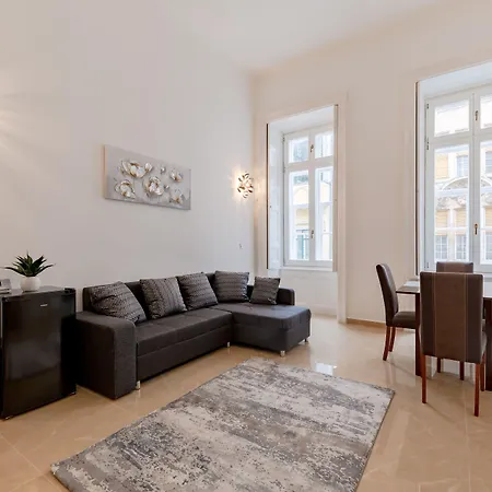 La Fortezza Panzió Apartamento *