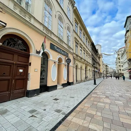 La Fortezza Panzió Apartamento